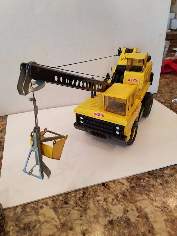 lot 25 image: Tonka Crane