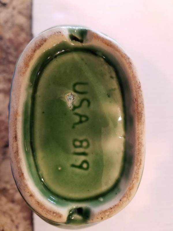 lot 40 image: USA Vase #819