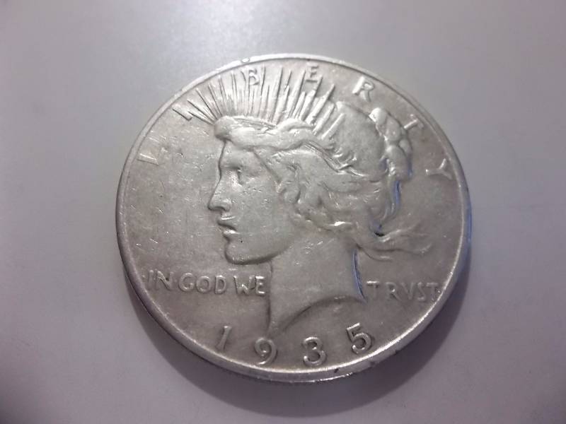 1935 S Silver Peace Dollar Better Date & Grade