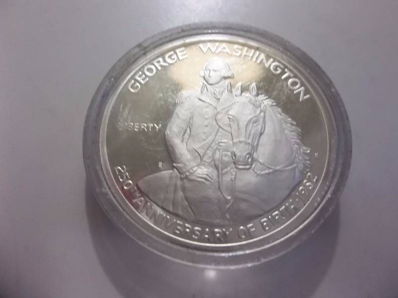 George Washington 250th Anniversary Commemorative Half Dollar 99.93 Fine Silver Unc 12 Oz. In Air Tight Capsule