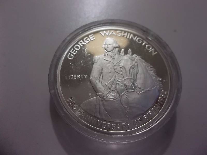George Washington 250th Anniversary Commemorative Half Dollar 99.93 Fine Silver Unc 12 Oz. In Air Tight Capsule