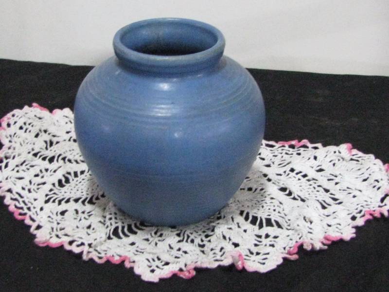 lot 11 image: Crock Pottery Vase