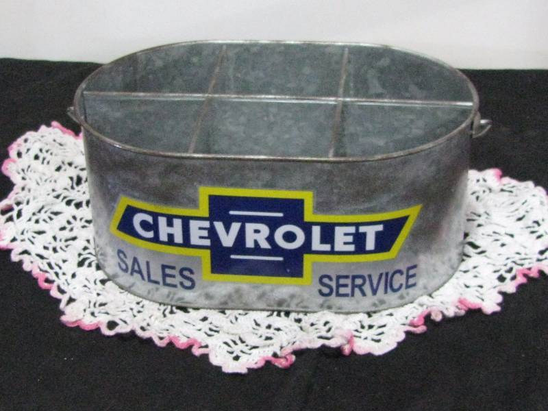 lot 15 image: Chevrolet CanPail