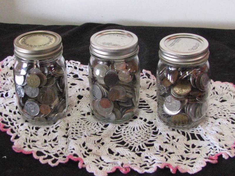 lot 25 image: Foreign Coins