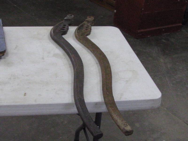 lot 55 image: Well Pump Handles