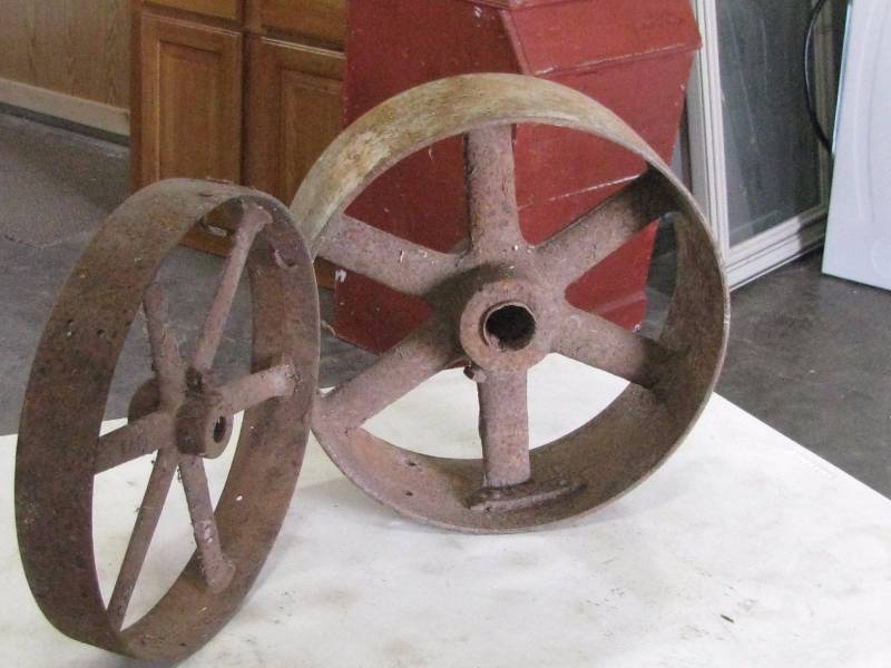 lot 80 image: Steel Pulleys