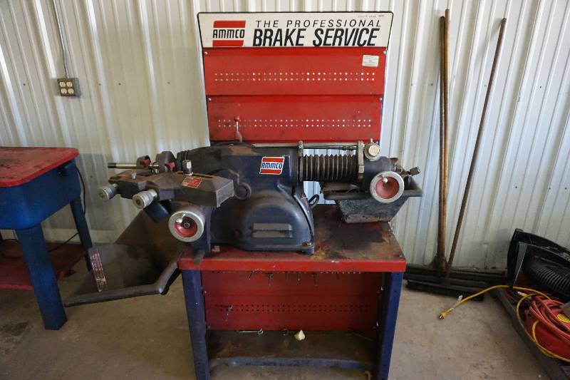 Ammco Model Series 4000 Commercial Brake Lathe With Model 6950 Twin