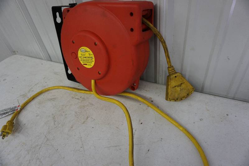 lot 25 image: Northern Industrial Tool Model NTE-131-S 40 12 AWG Electrical Power Cord Reel