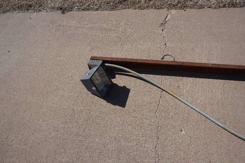 lot 41 image: 2  - Halogen Light Auto Bay Custom 10 Lighting Bar