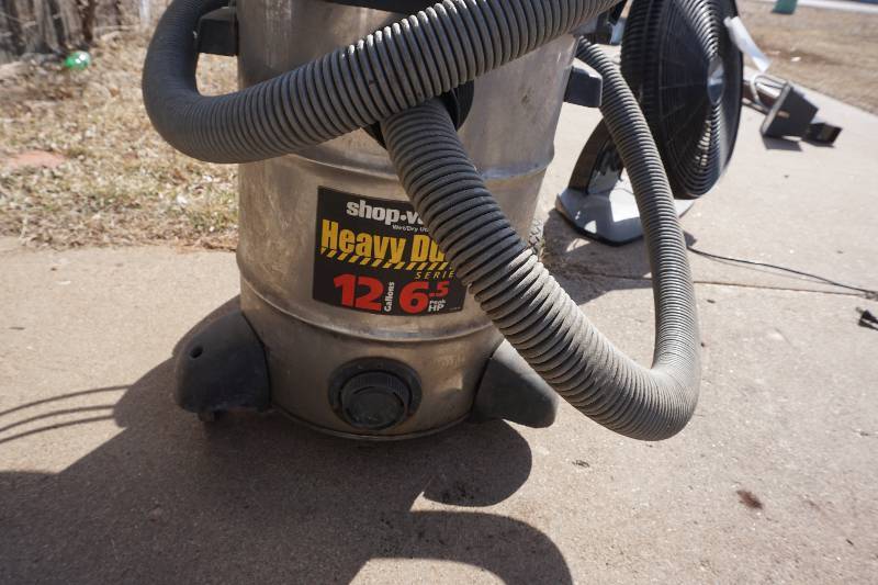 Shop Vac Heavy Duty Series 6 5 Hp 12 Gallon Wet Dry Vac Auto Repair Shop Liquidation K Bid