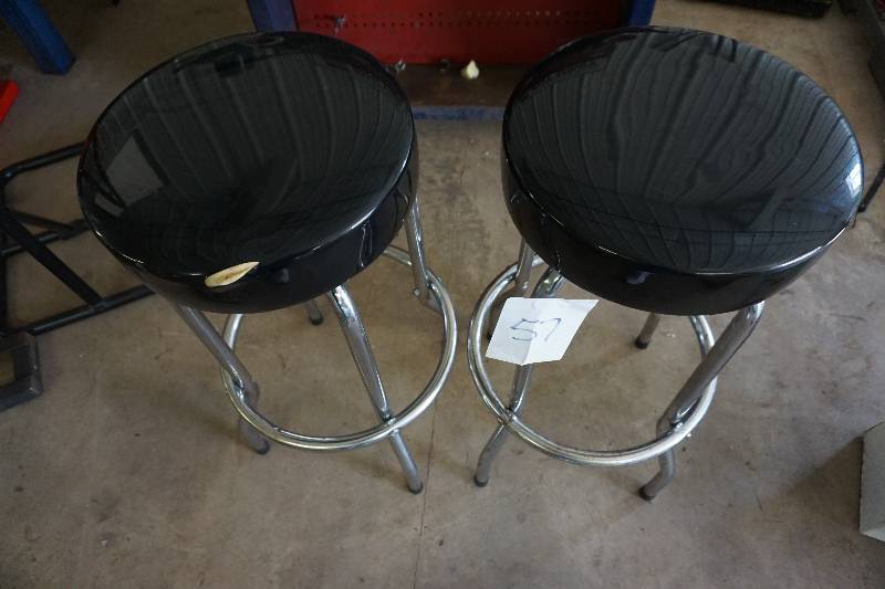 lot 57 image: Set of 2 -  BarCounter Stools
