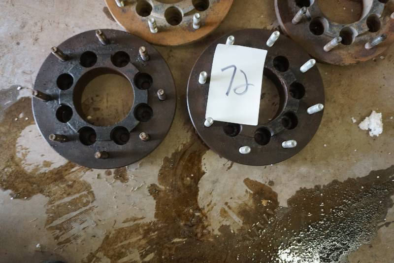 lot 72 image: Lot of Large Truck Hubs