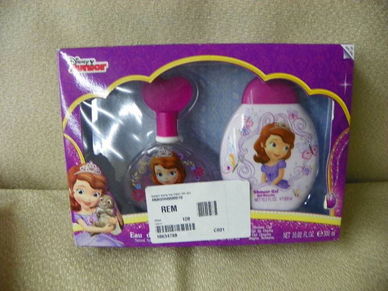 lot 133 image: DISNEY SOFIA THE FIRST 2PC SET