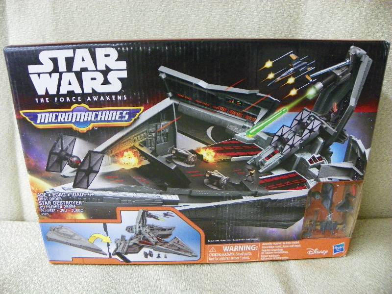 lot 137 image: STAR WARS E7 MM VILLAIN FLAGSHIP PLAY