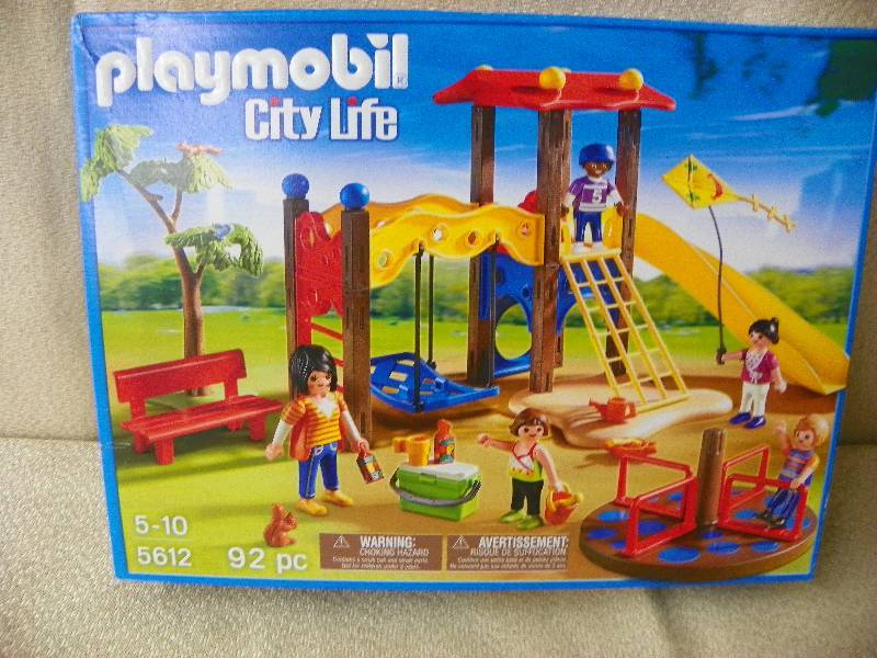 playmobil city life playground