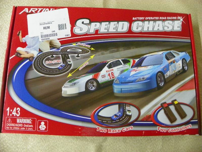 lot 151 image: Speed Chase - Figure 8 Layout
