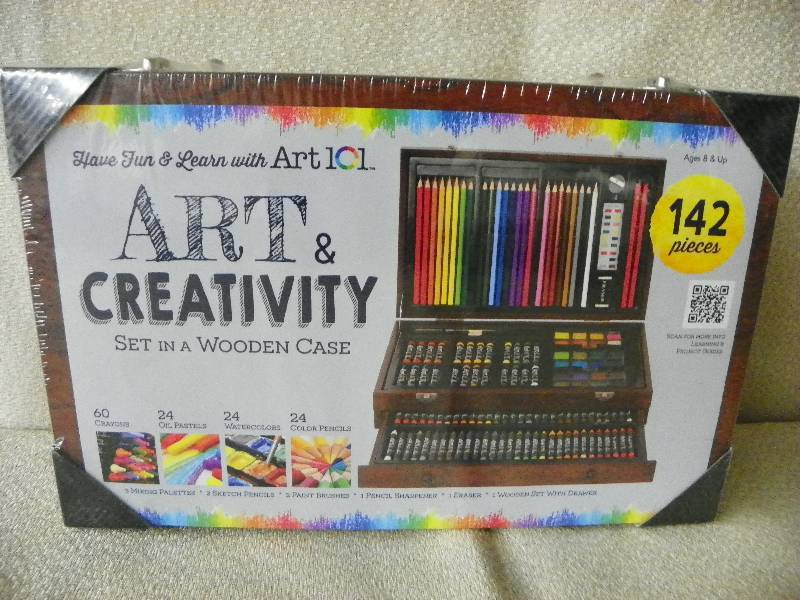 lot 165 image: 142 Pc Delux Wood Art Set