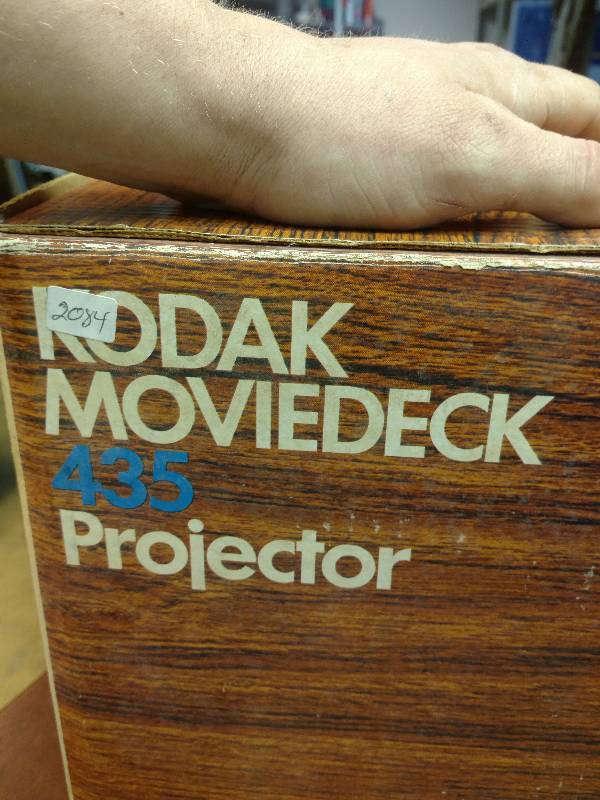 lot 174 image: Vintage Kodak Moviedeck 435 Projector
