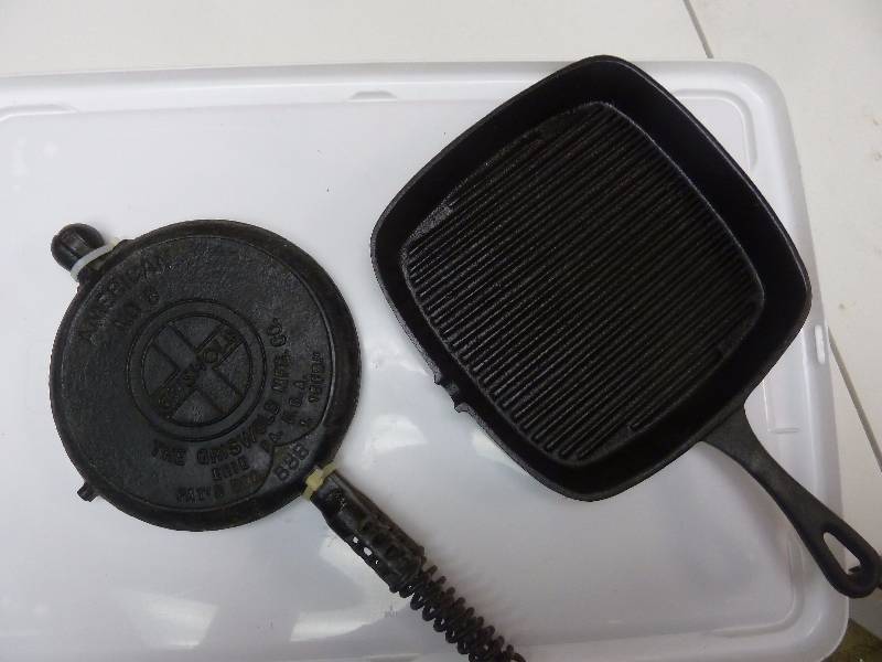 lot 191 image: Cast Iron Lot