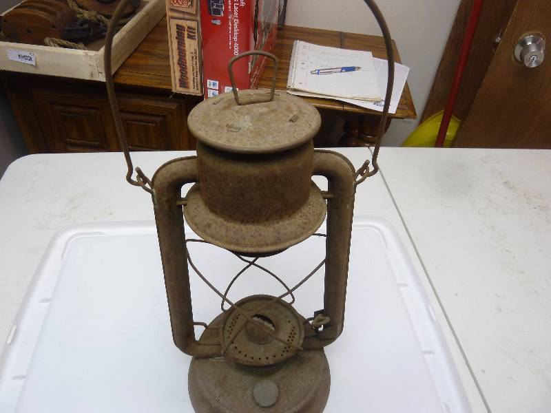 lot 197 image: Antique Marswell Lamp