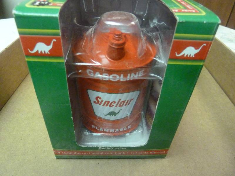 lot 202 image: Sinclair Collectible