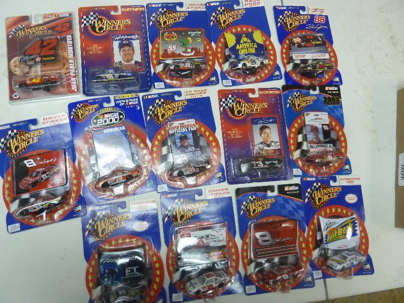 lot 204 image: Collectible Die Cast Cars