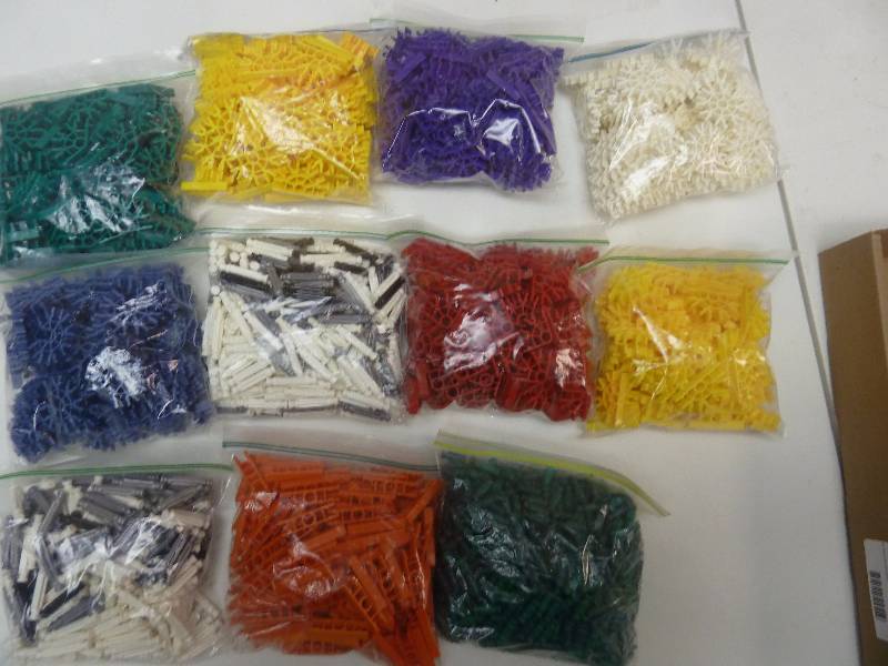 lot 209 image: Knex Lot