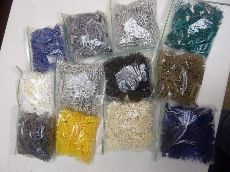 lot 241 image: Knex Lot