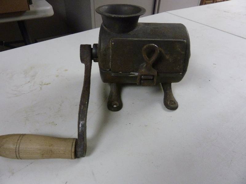 lot 278 image: Antique Tobacco Grinder