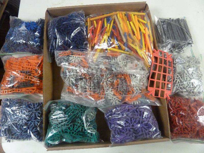 lot 288 image: Knex Lot