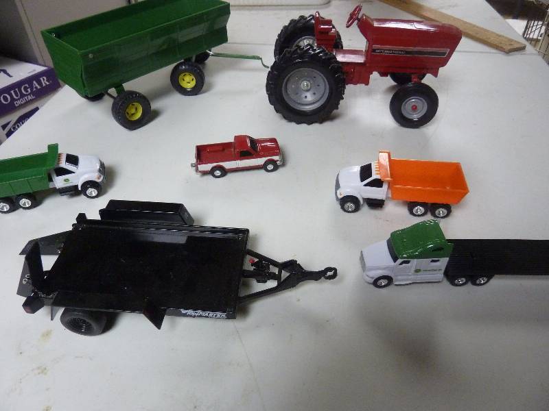 lot 296 image: Lot of Tractors, Trucks and Wagons