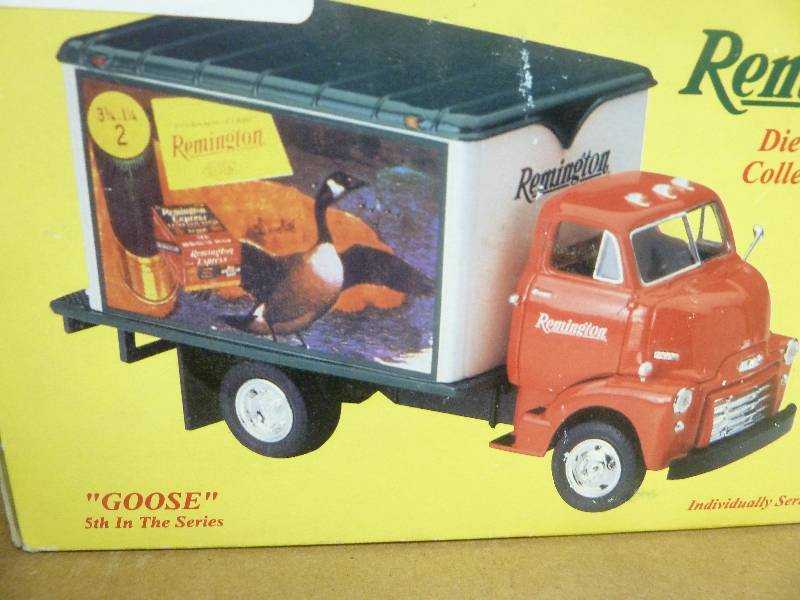 lot 300 image: Remington Die Cast Metal Truck Goose