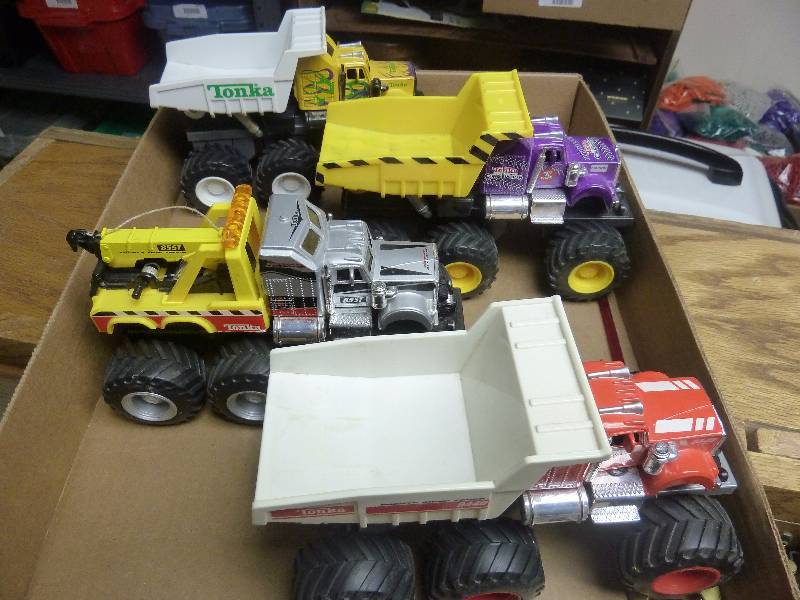 lot 331 image: Tonka Lot