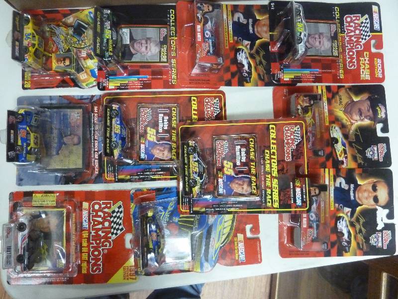 lot 351 image: Large Lot of Collectible Cars