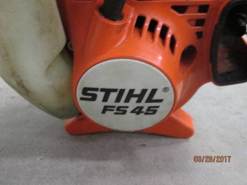 lot 8 image: Stihl FS45 Trimmer