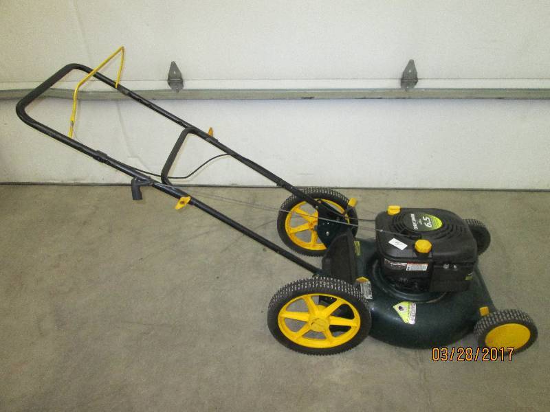 lot 16 image: Craftsman Lawn Mower