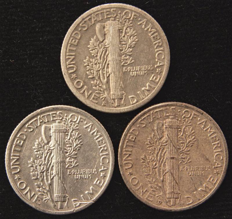 GROUP OF 3 MERCURY SILVER DIMES 1917S, 1919P, 1945D XF-AU