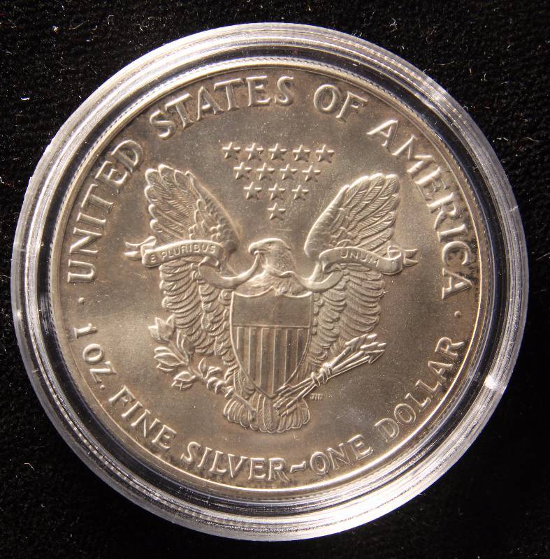 1992 AMERICAN SILVER EAGLE 1 TROY OZ. .999 FINE SILVER DOLLAR IN AIRTITE HOLDER
