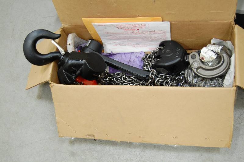 lot 31 image: CM 6 Ton lever handle puller
