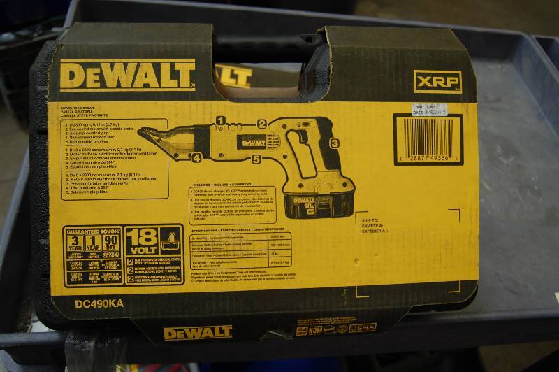 lot 36 image: 18V 18ga Cordless Swivel Head & Shear Kit
