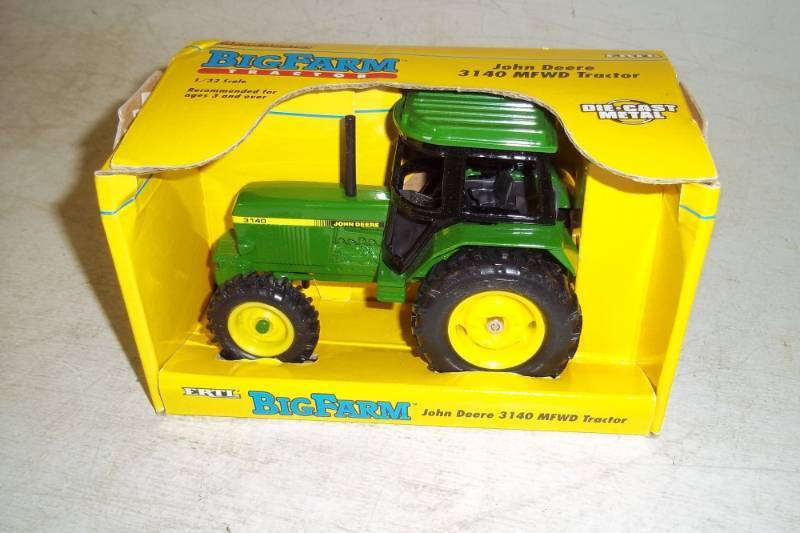 Ertl 132 Scale Tractor