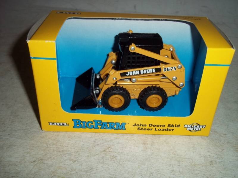 Ertl 132 Scale Loader