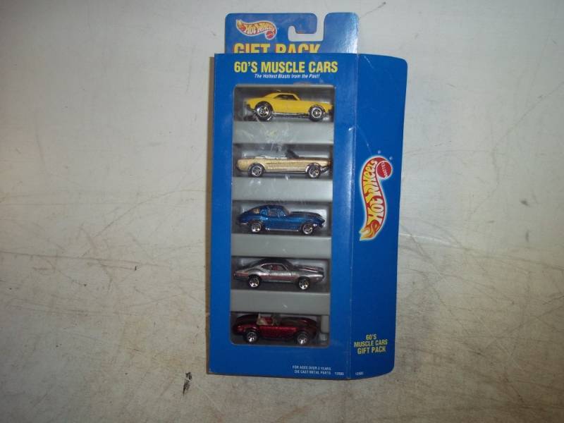 5 Hotwheels cars