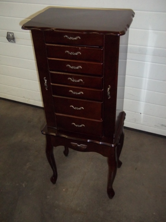 Jewelry Dresser