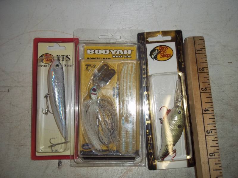 3 Assorted fishing Lures