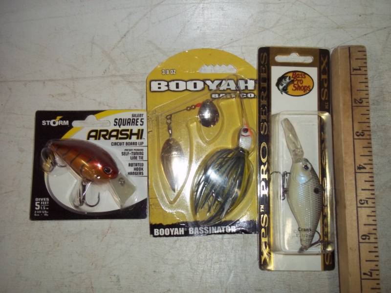 3 Assorted fishing Lures