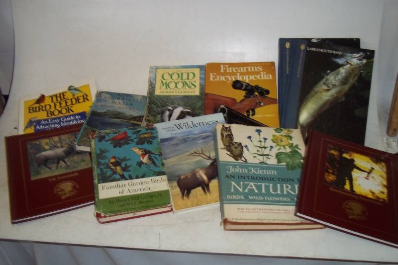 Wildlife books 2fishing,2hunting,3bird,1gun,3wildlife