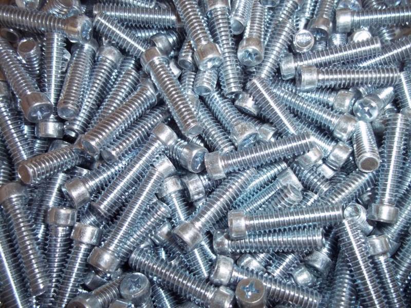 48 Pounds of 14 x 1 Bolts with Philips head ( 4 boxes of 12# Each )