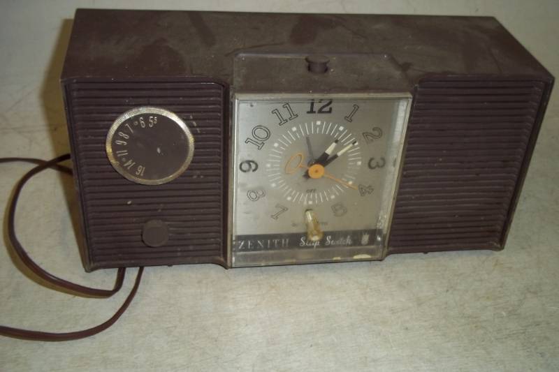 Vintage Zenith Radio