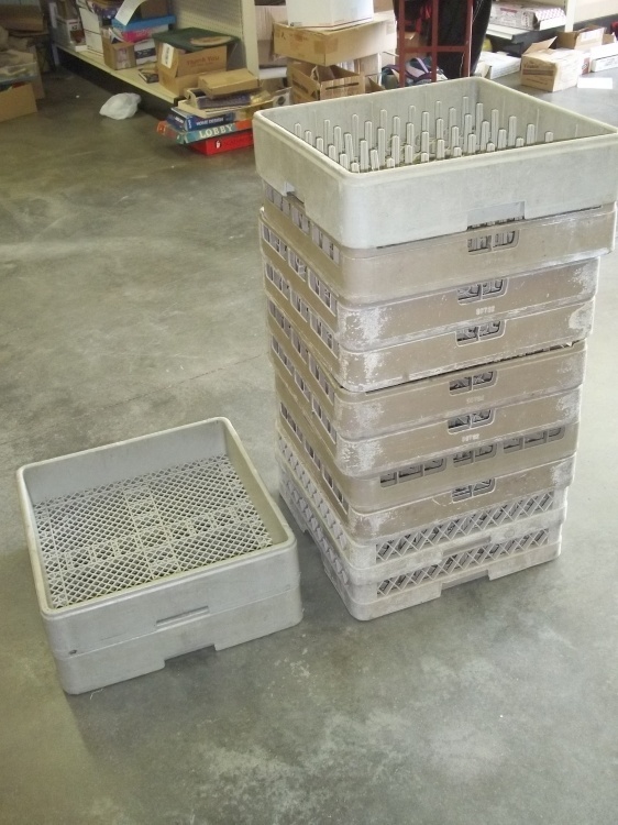 lot 30 image: Dish racks 10 plates Dish racks 2 glass dish racks